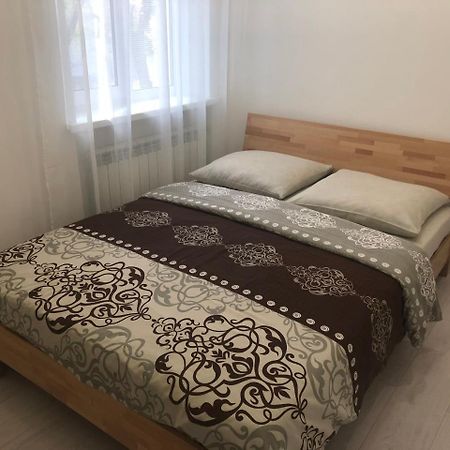 Gil Apartments, 38 Prospect Svobody 乌日霍罗德 外观 照片