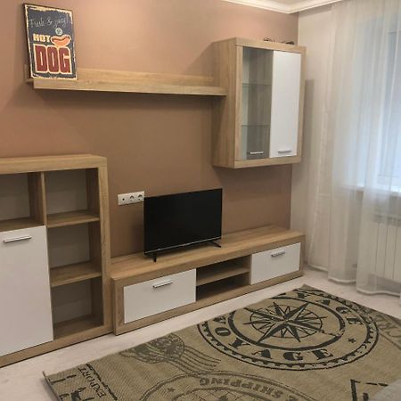 Gil Apartments, 38 Prospect Svobody 乌日霍罗德 外观 照片