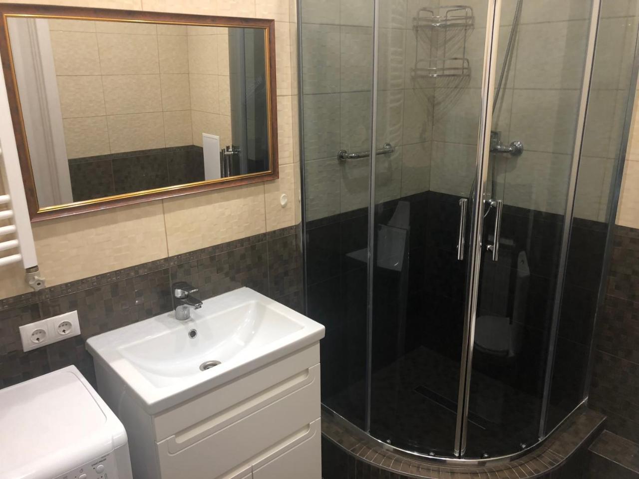 Gil Apartments, 38 Prospect Svobody 乌日霍罗德 外观 照片
